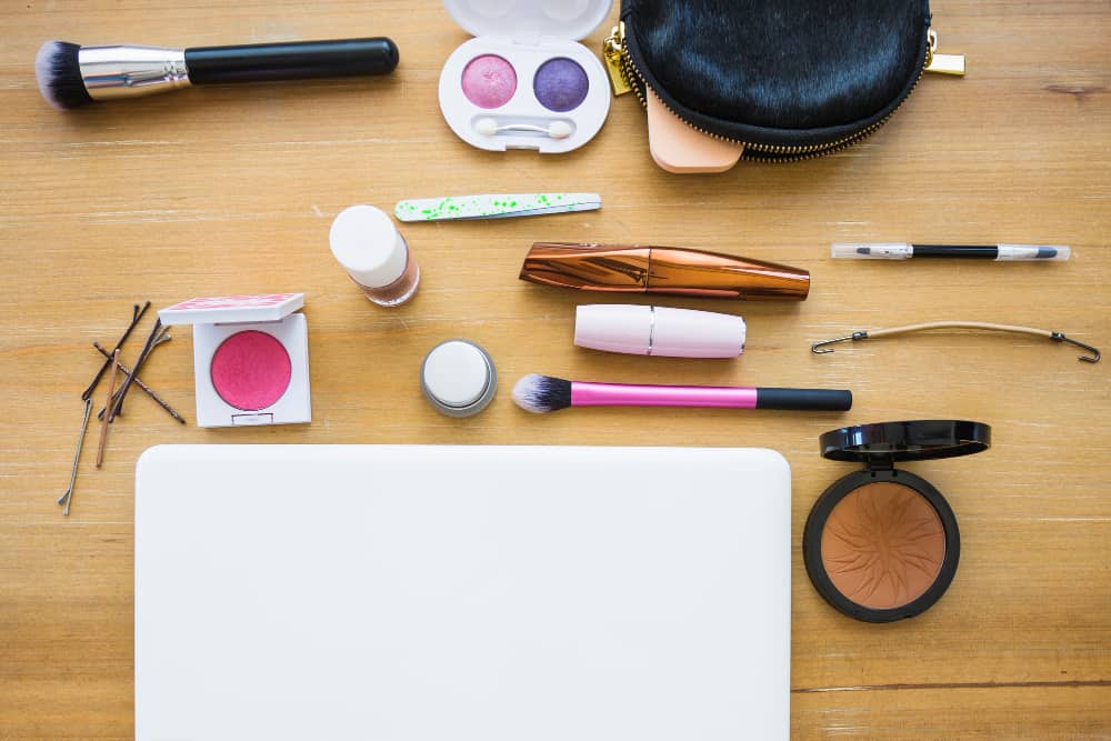 All-in-One Makeup Kits: The Ultimate Gift Guide for Women