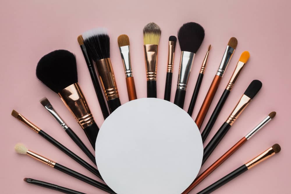 Professional Makeup Brush Sets: Everything You Need in One Box