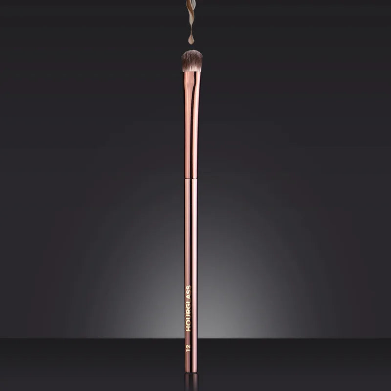 NoviaGlow Pro Makeup Brush – Foundation, Contour & Blush Applicator