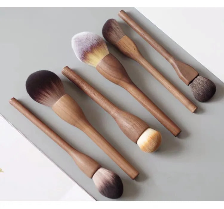 NoviaGlow European Vintage Walnut Wood Handle Makeup Brush – Ultra-Soft Powder, Blush, Contour & Foundation Brush